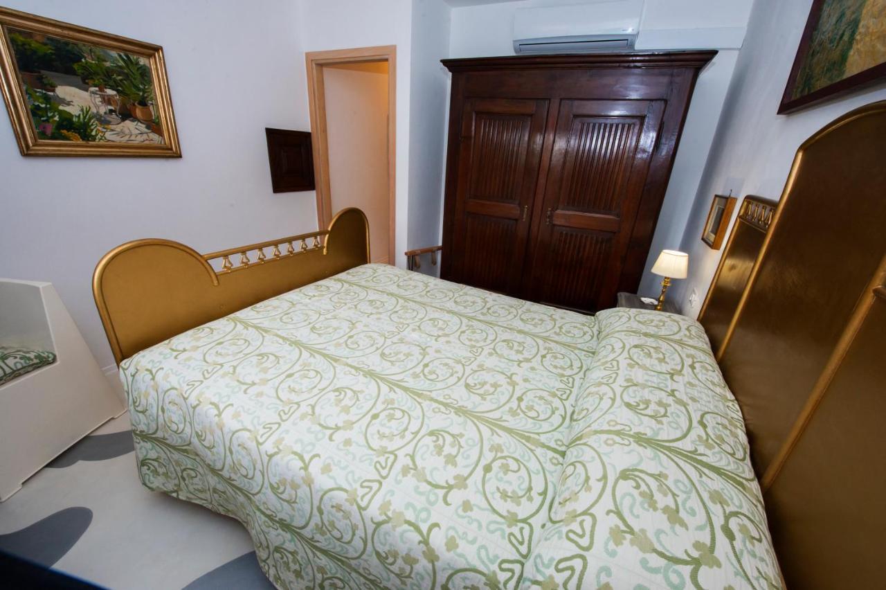 Bed and Breakfast Castello Di Strambinello Exterior foto