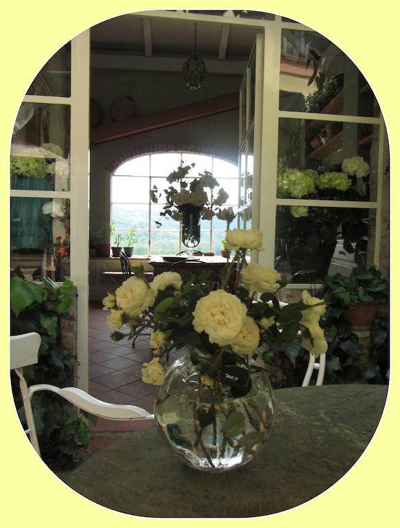 Bed and Breakfast Castello Di Strambinello Exterior foto